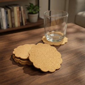 Ensemble de sous-verres en bois en forme de fleur, charmant et moderne, six pièces, pour protéger les boissons, fabriqué en Indonésie - Product Image 3