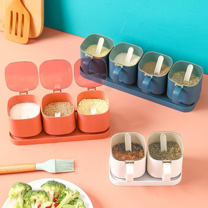 Vente en gros de pots à épices pour la cuisine à domicile D033-D034, 4 oz, en plastique carré avec cuillère - Product Image 1