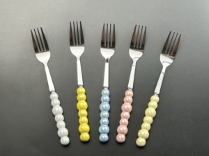 Offre Spéciale – Ensemble de Couverts en Acier Inoxydable avec Manche en Céramique Effet Nacre – Cuillère, Couteau et Fourchette (3 Pièces) – Compatible Lave-Vaisselle - Product Image 3