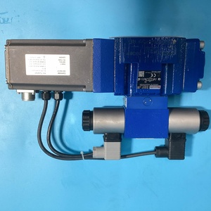 มีสินค้าในสต็อก R900746091 4WRKE10W6-100L-3X/6EG24ETK31F1D3M ตัวควบคุมแบบสัดส่วนที่ควบคุมด้วยนักบิน - Product Image 3