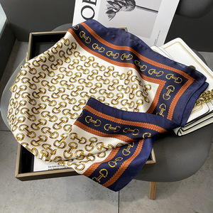 Sciarpa <span class=keywords><strong>elegante</strong></span> in seta da donna con motivi retrò sciarpa in morbido tessuto satinato sciarpa stampata in raso 70x70cm - Product Image 4