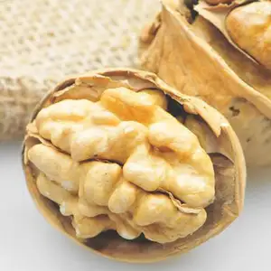 High-quality Thin-shelled Walnuts In Bulk,Washed Thin-shelled Paper-skinned Walnuts Natural Food-grade Pure Dry Raw Nutritious