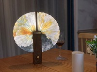 Lampe de bureau et de chevet à LED rechargeable à 360 degrés Lampe en bois ABS portable avec motifs personnalisés Luminaire de charge USB