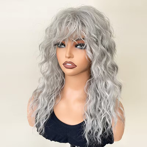 Nuova <span class=keywords><strong>Parrucca</strong></span> da Donna per il Commercio Transfrontaliero Europa America, Bianco Cenere, Ricci Voluminosi Lunghi, Texture Ondulata Effetto Acqua, Resistente alle Alte Temperature, 22 Pollici, Piccola - Product Image 4