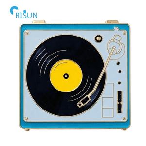 Pin de esmalte de vinilo personalizado para grabar música, alfiler de solapa de vinilo personalizado, estilo Retro - Product Image 6