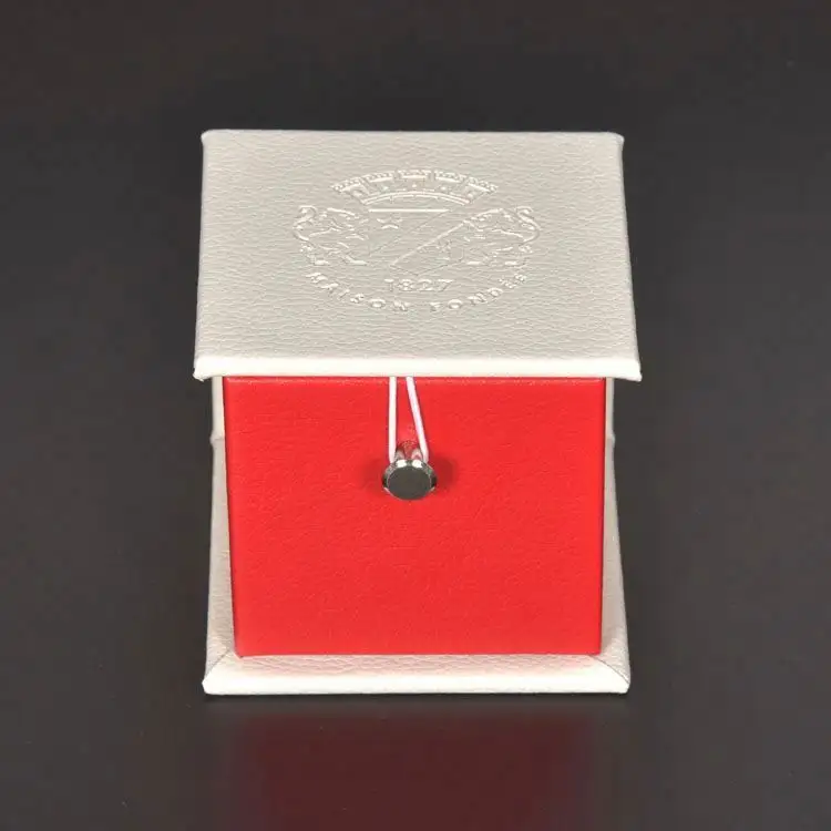 Plateau de vente ouvre-porte-clé portable anneaux dossier clé attar cuir véritable texture souvenir livre PU boîte d'emballage