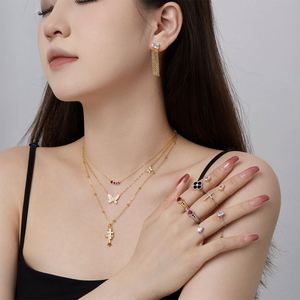 ดีไซน์หรูหราจาก Dylam เครื่องประดับสำหรับผู้หญิง เงินแท้ 925 ชุบโรเดียม ทอง 18K ประดับด้วยเพชรคิวบิกเซอร์โคเนีย 5A สร้อยคอพร้อมจี้ - Product Image 2