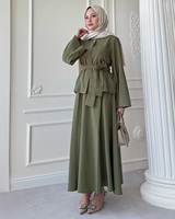 Großhandel Elegantes Polyester Muslimisches Zweiteiler-Set Oberteil und Rock Damen Islamischer Abaya-Stil Bescheidenes Herbst-Hochzeits-Outfit Atmungsaktiv Locker Geschnitten
