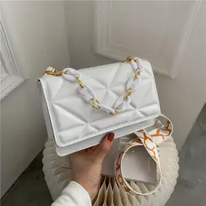 2024 bolsos de diseñador de hombro Mini pequeños bolsos de mano pequeños bolsos de sillín para niñas señoras monederos y bandolera