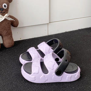 Nouvelles chaussures à enfiler pour enfants en EVA - Imperméables, respirantes, tongs de style dessin animé avec semelles épaisses et design mignon - Product Image 5