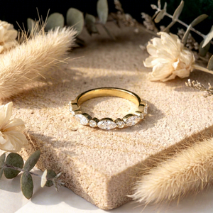 แหวนแต่งงานแบบมินิมอลลิสต์ ทอง 14K ประดับเพชรทรงมาร์คีส์และทรงกลม ขายส่งเครื่องประดับหรูหราสั่งทำได้ตามแบบ OEM ODM - Product Image 1