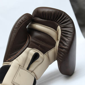 Gants de MMA avec logo personnalisé, gants d'entraînement UFC, nouveaux gants de boxe d'arts martiaux en gros, imperméables - Product Image 1