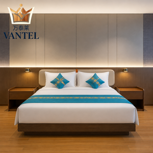 Set di Mobili per Camera da Letto King Size in Legno per Hotel, Arredamento Commerciale per Camere d'Albergo per Appartamenti e Locande a 3 Stelle - Product Image 1