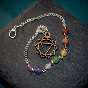 Compre en Línea una Cadena de Cuentas de Chakra Solar Plexus con Piedras Preciosas Talladas y Grabadas con Temática de Amor -crystalexport.com - Product Image 3