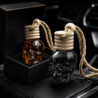Bouteille diffuseur de parfum pour voiture en verre coloré de 8 ml, réutilisable, avec design tête de mort cool, bouchon en bois et corde, vente en gros