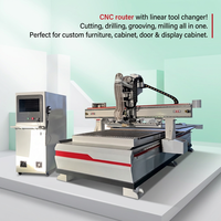 Routeur CNC automatique 1325 à broche unique avec changeur d'outils linéaire (LNC), contrôleur LNC, table à vide pour le travail du bois, la gravure et la fraisage
