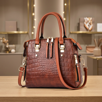 Tas Clutch Kulit Sapi Asli Ramah Lingkungan Ringan Tahan Air BS INTERNATIONAL untuk Wanita, Dua Resleting, Kapasitas Besar