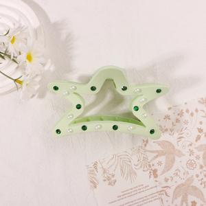 Pinza de Pelo con Forma de Estrella Colorida y Perlas de Imitación, Pinza de Plástico de 11 cm, Accesorio de Moda para el Cabello, Venta al por Mayor para Mujeres - Product Image 3