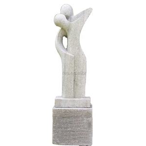 Escultura de Casal se Beijando em Granito Esculpido, Figura Abstrata em Pedra Romântica - Product Image 1