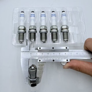 Nueva Bujía de Iridio 5557905L para Motor de GNC, Camiones Pesados, Autobuses y Maquinaria de Construcción - Product Image 3