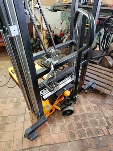 Système de coupe transversale Victor PTB-1200 — Scie à bois avec système de régulation d'alimentation en huile (barre de 47 po / 1200 mm) - Product Image 4