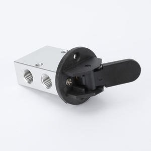 Vanne de commande directionnelle manuelle de type Airtac S3HL-06, poignée, vanne mécanique à deux positions et trois voies - Product Image 1