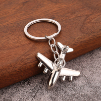 Porte-clés mousqueton 3D en alliage, modèle d'avion créatif et populaire, léger, mignon et tendance, cadeau promotionnel personnalisé OEM