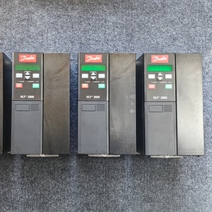 Variadores de Frecuencia de Alto Rendimiento VLT2855 de 5.5kW y 7.5kW, 380V, para Ventiladores, Bombas de Agua y Cintas Transportadoras - Product Image 1