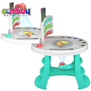 لوح كتابة ورسم قابل للفصل، ألعاب أطفال، طاولة رسم مع جهاز عرض - Product Image 2