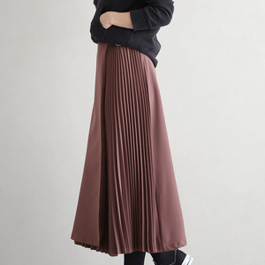 <b>Pleated</b> <b>Skirt</b> <b>Black</b> Ml <b>Long</b> Women Autumn Winter Fashion <b>Skirt</b> With Belt Design - Product Image 3