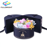 Boîte cadeau faite à la main belle fleur éternelle petite boîte de papier d'art rigide avec revêtement UV logo personnalisé conception créative pour fleurs
