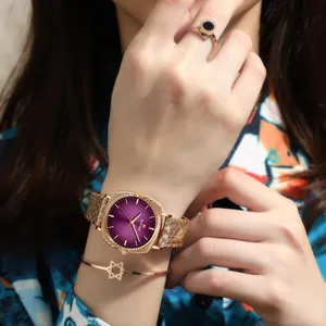奖励顶级品牌女士复古手表中国工厂批发防水计时手表经典女士手表