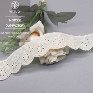 Cinta de encaje de algodón delicado ecológico al por mayor de 3 cm con diseño floral bordado personalizable para muñecas - Product Image 1