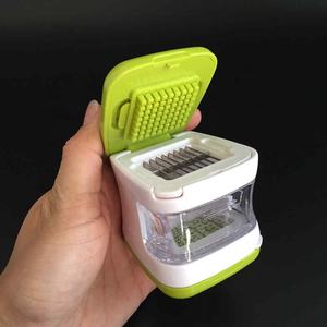 Spremiaglio in Acciaio Inox a 2 Forme, Mini Pressa per Aglio, Utensile da Cucina per Banane, <span class=keywords><strong>Kiwi</strong></span>, Cipolle, Peperoni e Accessori - Product Image 2