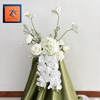 Vente en gros d'arrangements floraux artificiels blancs d'orchidées, d'hortensias, de roses et de lys pour centre de table de mariage, décoration d'événements et de fêtes