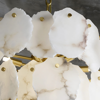 Luxuriöse Messing-Alabaster-Pendelleuchte mit Naturstein-Schirmen für Wohnzimmer Esszimmer Dekor Kronleuchter aus China