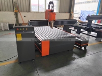 1325 4 * 8ft bois CNC routeur axe rotatif CNC 3D cylindrique sculpture sur bois Machine pour faire des pieds de Table colonnes romaines
