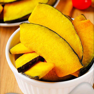 Chips de citrouille séchées croustillantes de qualité cultivées en serre biologiques prêtes à manger en gros avec <span class=keywords><strong>douceur</strong></span> naturelle - Product Image 3