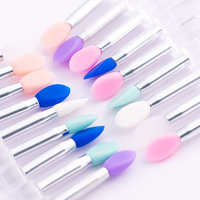 Fabricants d'outils de maquillage pour les lèvres en silicone colorés jetables vente en gros mini pinceau de détail