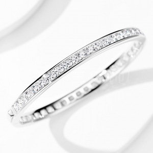 Bracelet en argent 925 pour femmes, diamants synthétiques ronds à taille brillante, style minimaliste, à porter au quotidien - Product Image 3