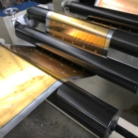 Machine à gaufrer pour emballage de chocolat papier d'aluminium gaufreur presse modèle rouleau chaud/froid