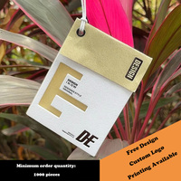 Étiquette volante en papier de style designer personnalisé, avec logo creux et dorure à chaud