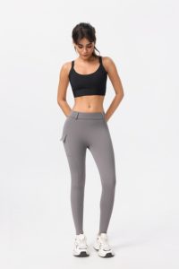 Pantaloni da yoga aderenti e comodi con tasca cargo - Product Image 4