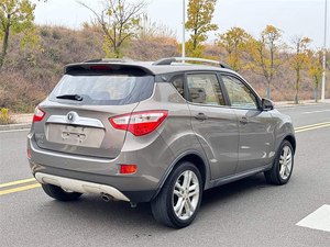 <span class=keywords><strong>Voiture</strong></span> d'occasion Changan CS35 2017, SUV compact de luxe, un seul propriétaire, titre propre, historique d'entretien complet, excellent rapport qualité-prix - Product Image 3