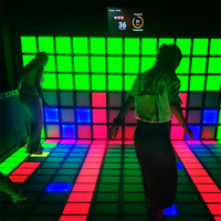 Software interactivo de azulejo de parque de proyección de píxeles Grupos táctiles pequeños Solución de Proyecto de venta Juego de suelo Led móvil