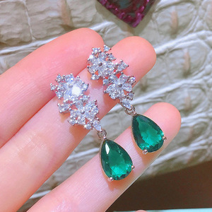 Eleganti Orecchini Pendenti a Goccia con Fiori per Donne, Orecchini a Forma di Pera, Gioielli alla Moda per Feste, Vendita all'Ingrosso - Product Image 3