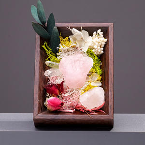 Adorno de marco de fotos tallado LANJO con flores secas, diseño de flor eterna de fósil de caracol de amatista en piedra de cristal en bruto - Product Image 2