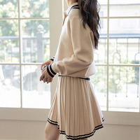 Pull et jupe courte pour femmes Style Preppy Ensembles solides et élégants pour femmes