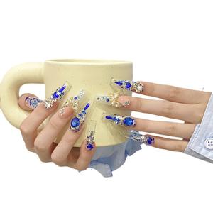 Diseño #1880 Pretty Blue Press On Nails Gel suave artificial Hecho a mano Uñas artificiales Punta francesa Press On Nails - Product Image 4