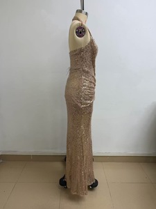 <span class=keywords><strong>ชุด</strong></span><span class=keywords><strong>ราตรี</strong></span>สีแดงทรงเมอร์เมดประดับ<span class=keywords><strong>เลื่อม</strong></span>หรูหราสำหรับผู้หญิง แขนกุด ยาวกรอมพื้น เหมาะสำหรับงานพรอมหรืองานเลี้ยงอย่างเป็นทางการ - Product Image 5